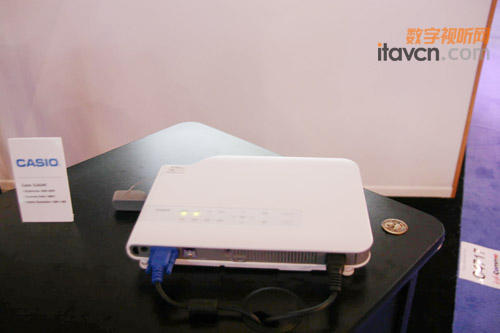 InfoComm2010WչGɫСͶӰC