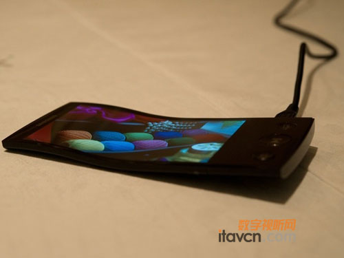 CES2011:չʾ19͸AMOLED