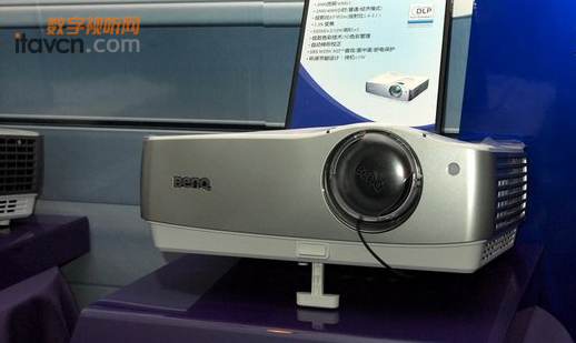 BenQ W1100cW1200