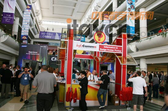 infocomm2011Mί̎