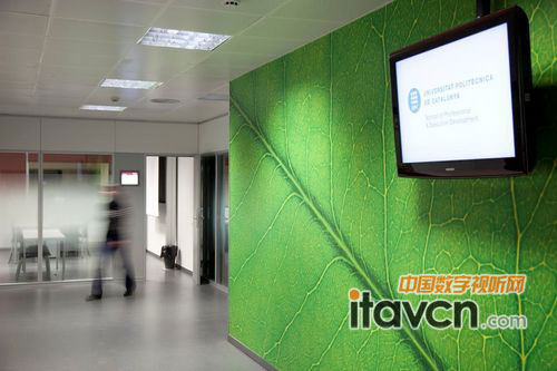 BarcelonaTech (UPC) ڸǌҪTdb42LCDĻԼzƼָʾԂfWУӑcӡ¶оɹWУԸ