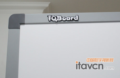 IQBoard V7ʽӰװϽǵLOGO