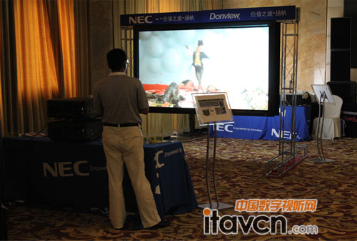 OPSһw(dng)w-2_(ti)NEC PX750U+