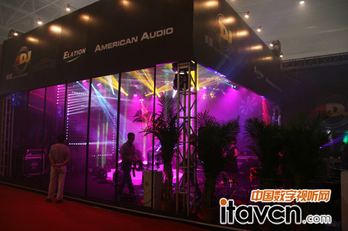 ADJFŲ_PALM2013