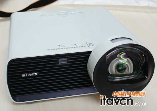 SONY VPL-SX135