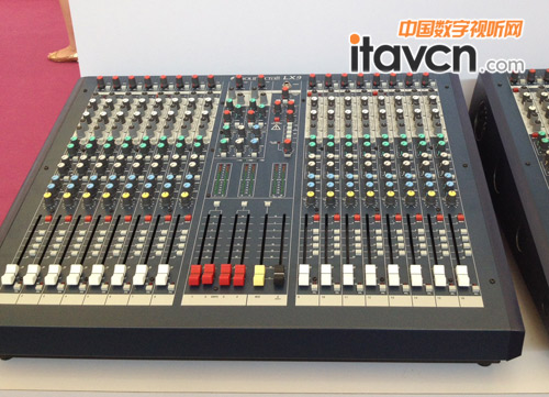 SOUNDCRAFTˇ{_